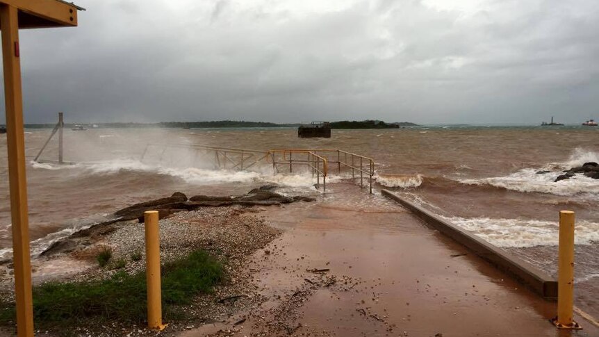 Cyclone Lam affecting the NT coast at Nhulunbuy