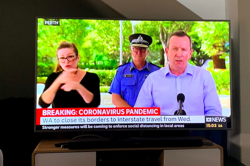 Mark McGowan and the police commissioner announce Western Australia's borders will be closed on TV