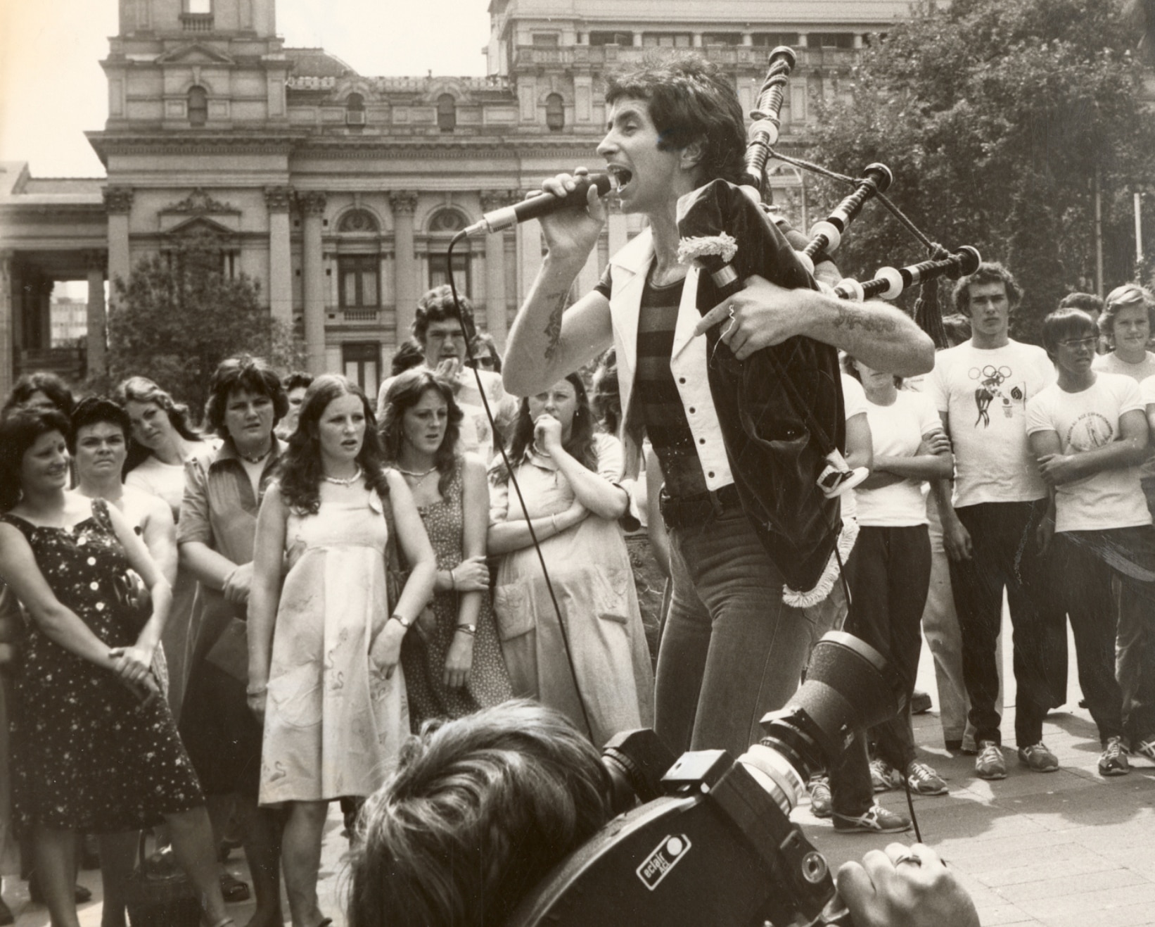 Melbourne to attempt world record with an AC/DC twist