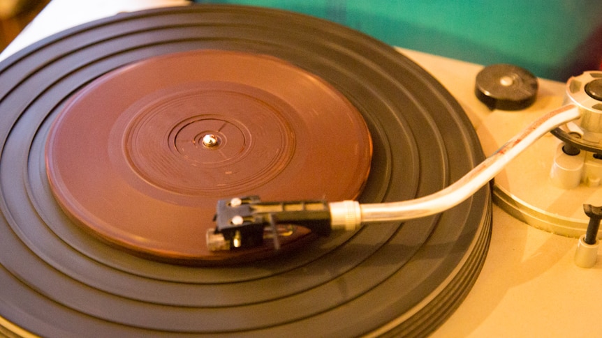 Julia Drouhin creates edible and playable 7" vinyl records out of chocolate.