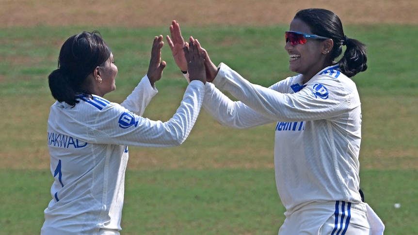 L’Australie battue par l’Inde lors d’une défaite de huit guichets lors du test féminin