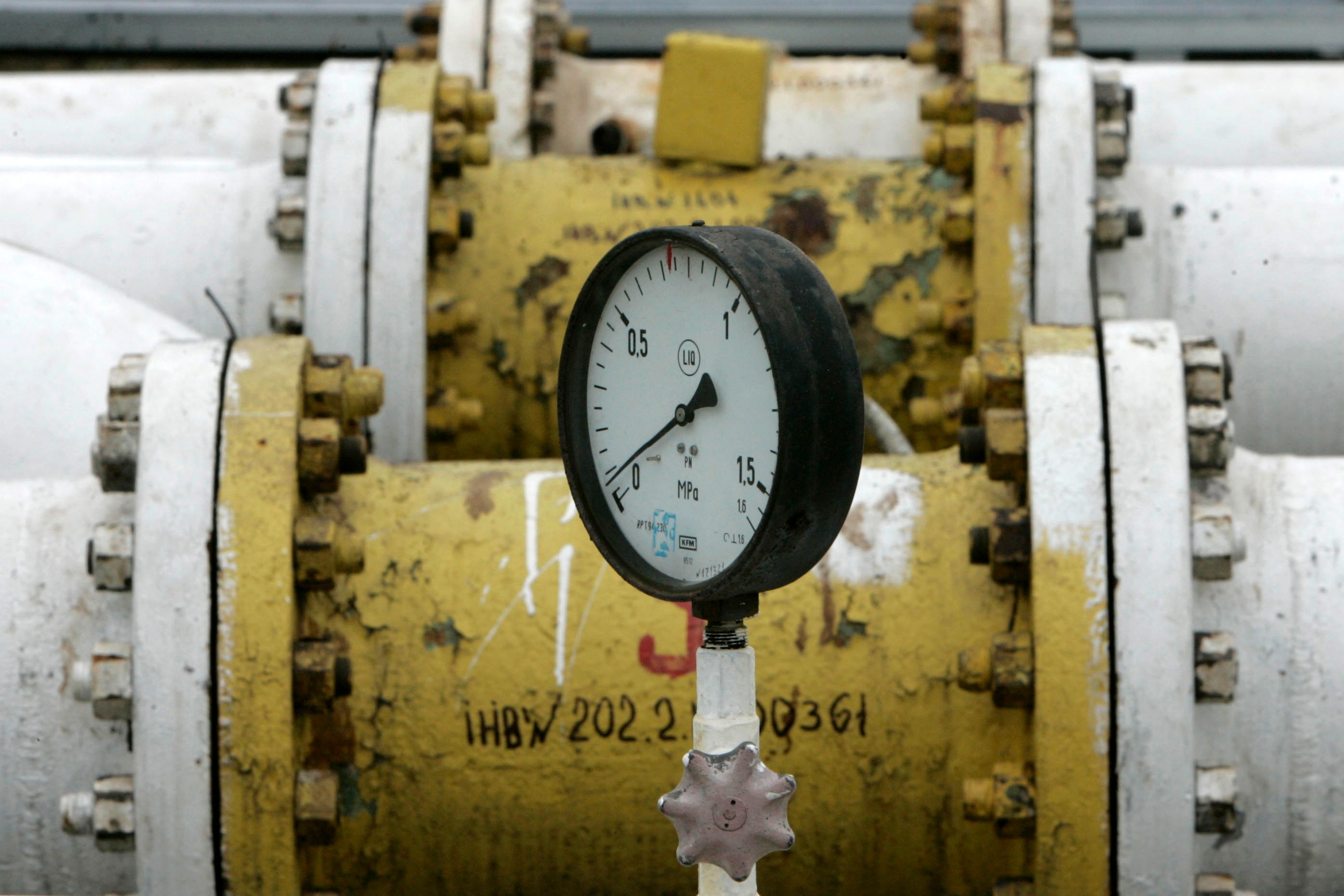 Hungary and Slovakia threaten Ukraine over stalled Russian oil shipments