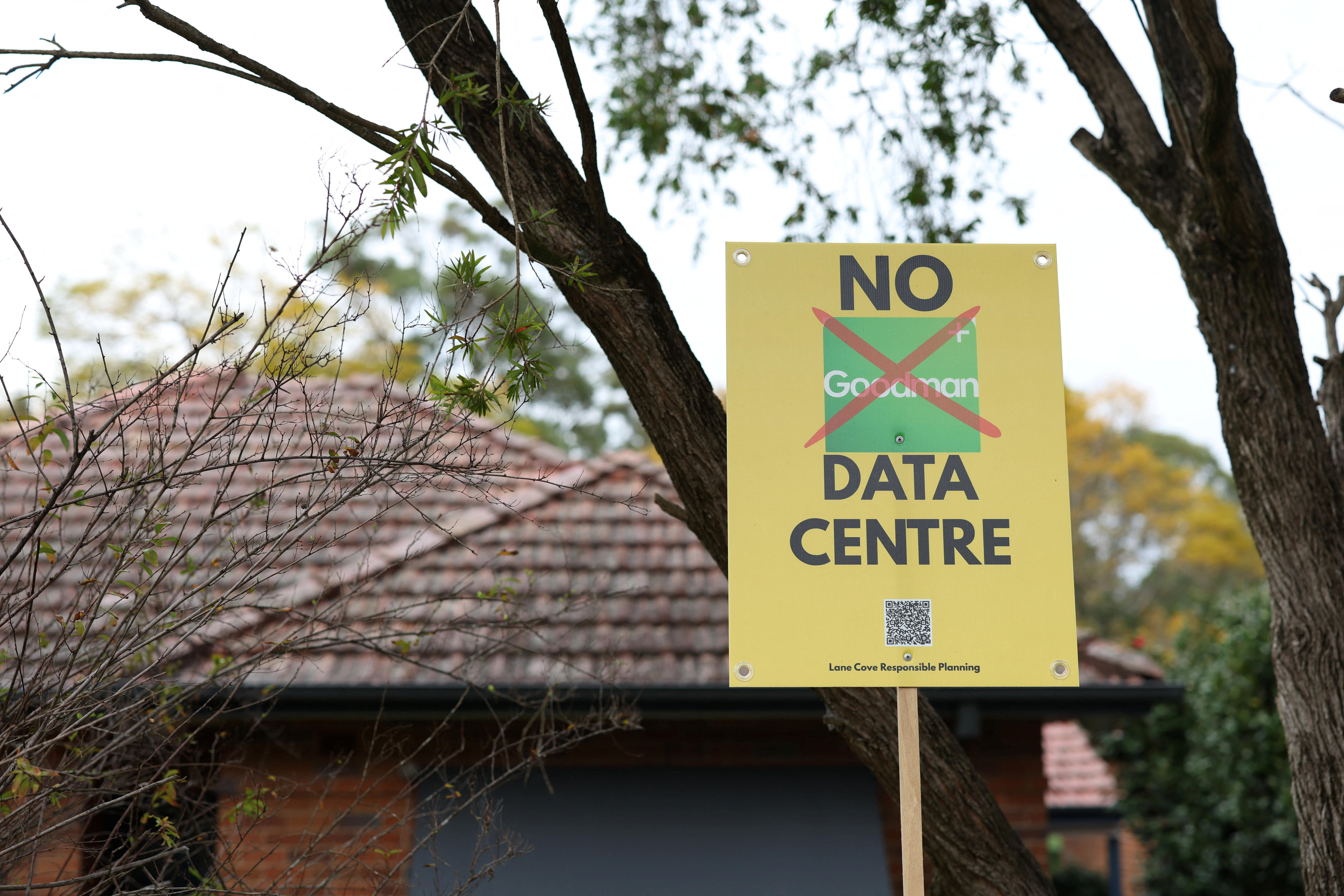 A sign outside a house saying "No Goodman Data Centre".