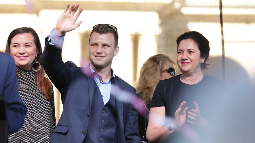 Jeff Horn alongside Queensland Premier Annastacia Palaszczuk