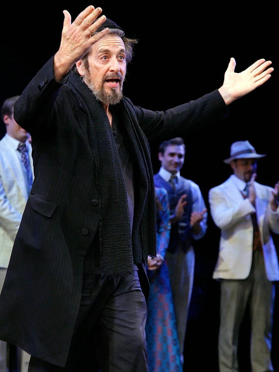 Hollywood stars at centre of Broadway backlash - ABC News