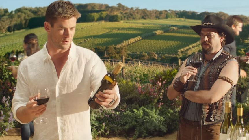 Chris Hemsworth in Tourism Australia ad taking off Croc Dundee