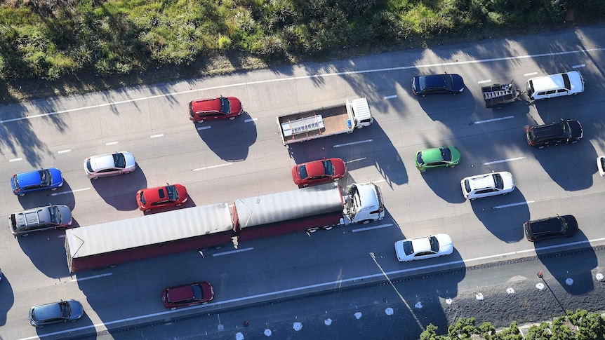 Overhead photo showing traffic on Pacific Highway