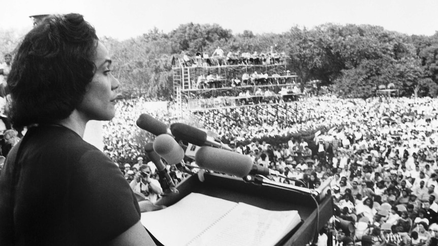 Coretta King at Podium Addressing Rally