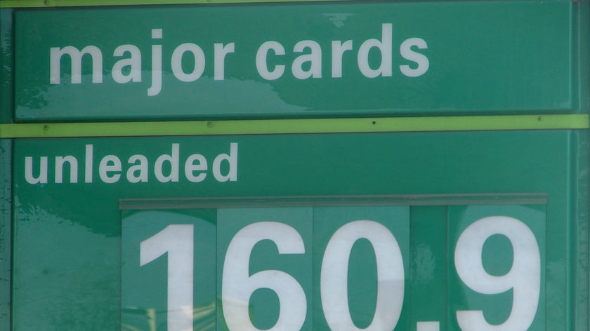 Petrol prices hurting low income Tasmanians, TASCOSS