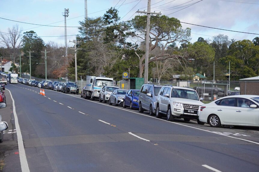 Picton line up road