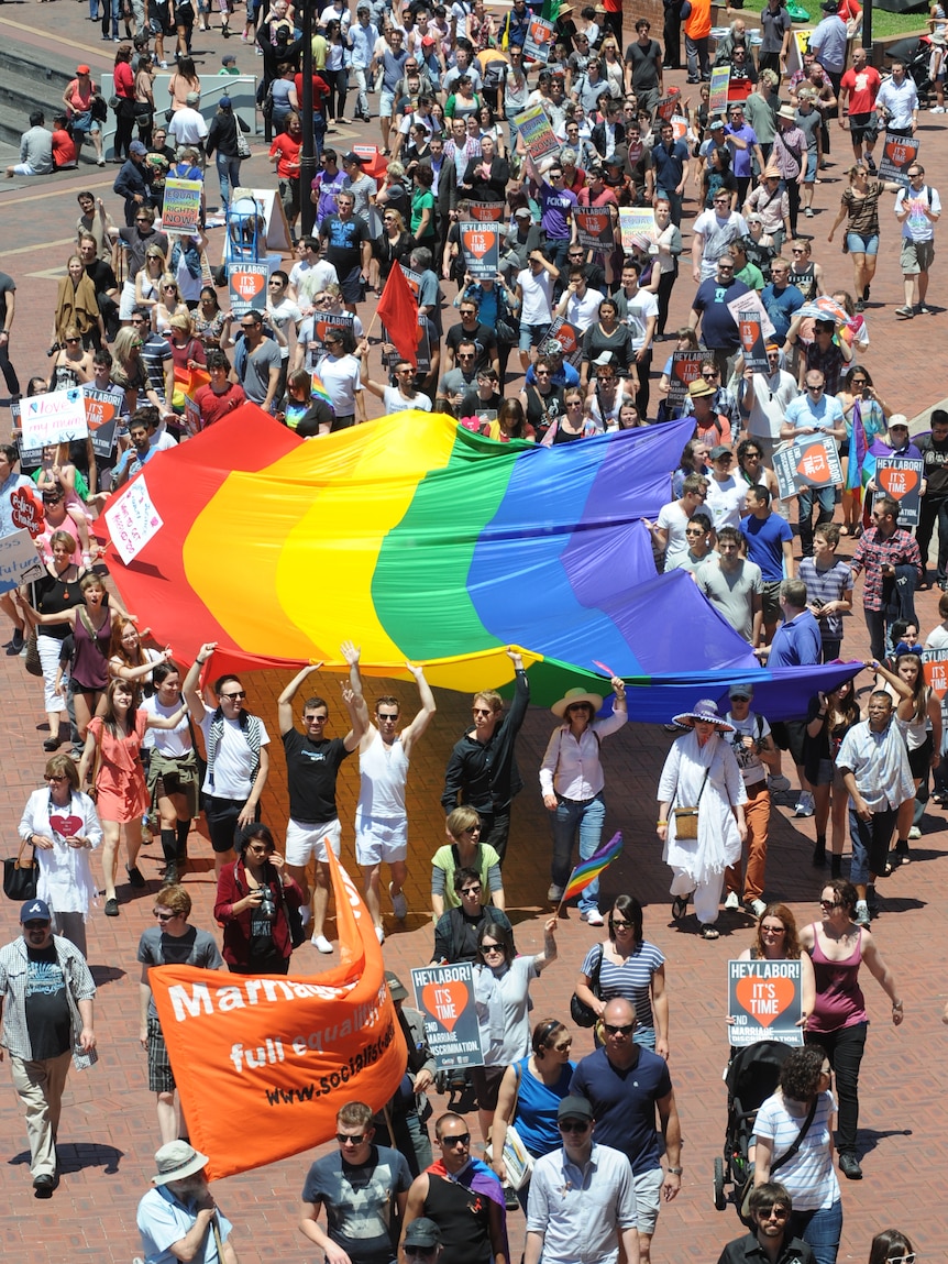 Up to 5,000 protesters supporting gay marriage converge on the National ALP Conference