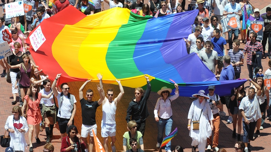 Up to 5,000 protesters supporting gay marriage converge on the National ALP Conference