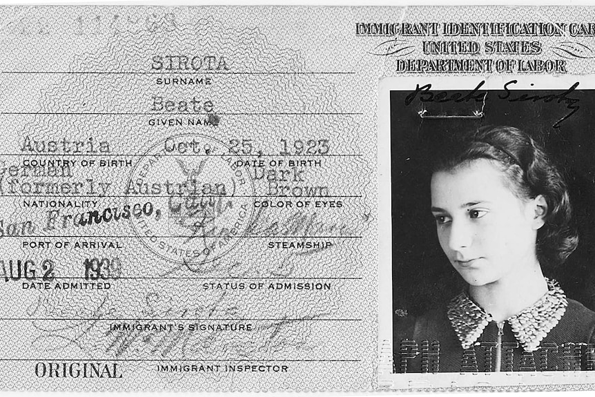 Beate Sirota's immigrant identification card, issued by the US Department of Labor.