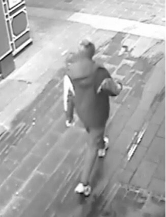 Shop worker stabbed in 'random attack' in Melbourne CBD - ABC News