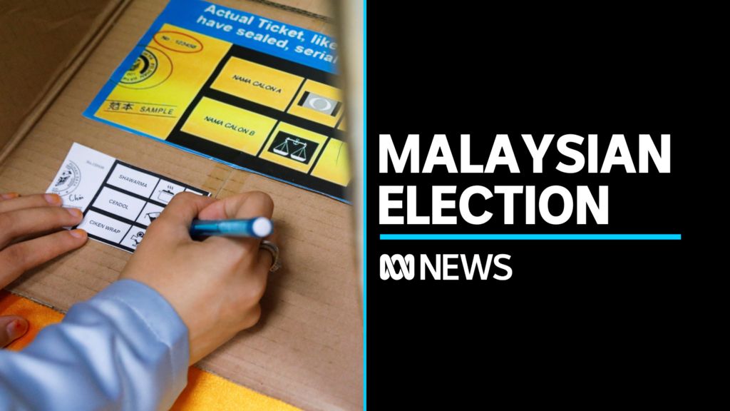 Malaysian politicians scramble to form government - ABC News