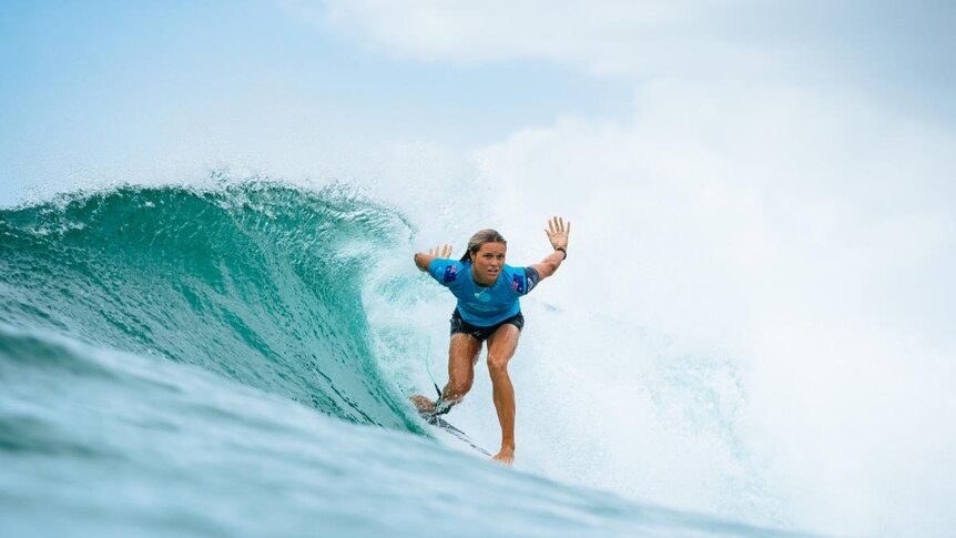 Keely Andrew on her way to a runner-up finish at Kirra