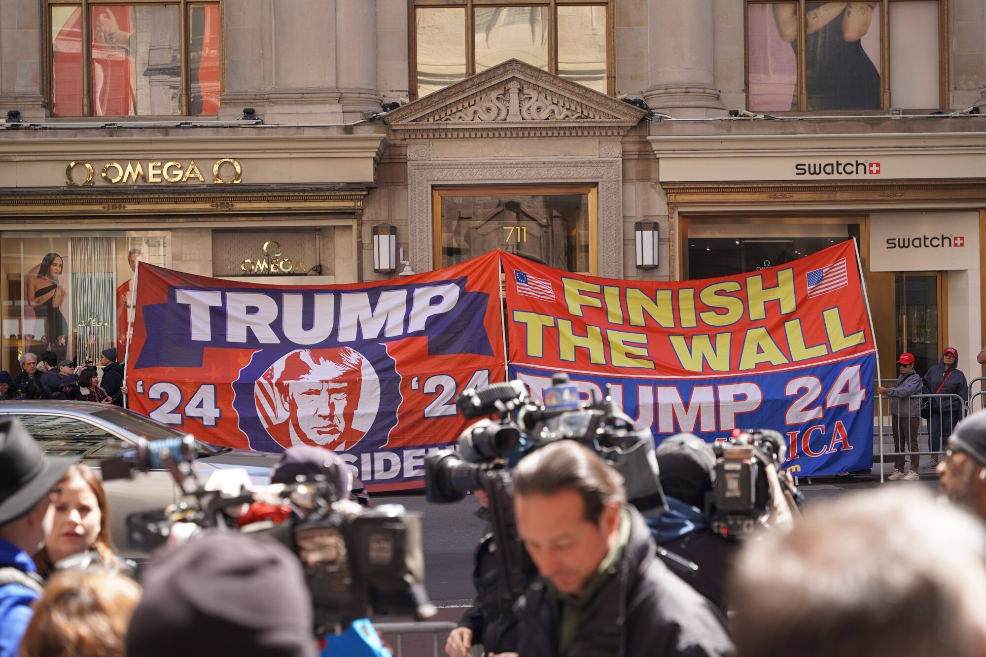 Donald Trump Arrives In New York Ahead Of Arraignment As Supporters And ...