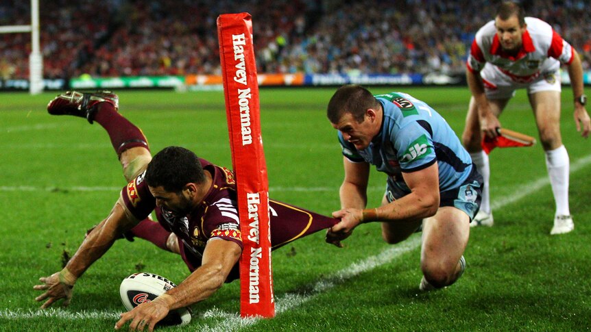 More touches .... Greg Inglis scores a try during Origin II