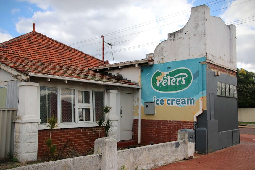 An old deli attached to an abandoned house in Inglewood