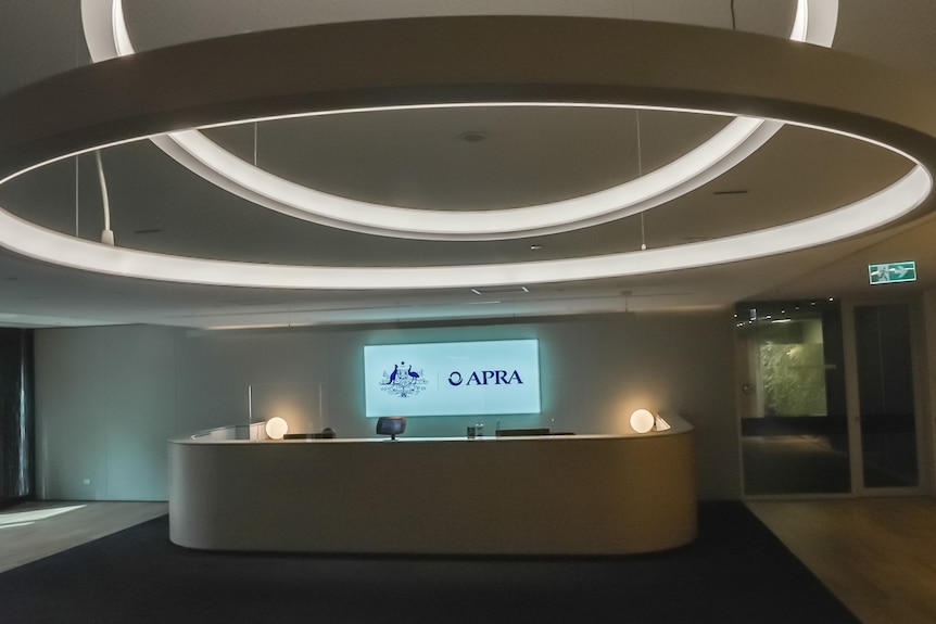 APRA logo 1