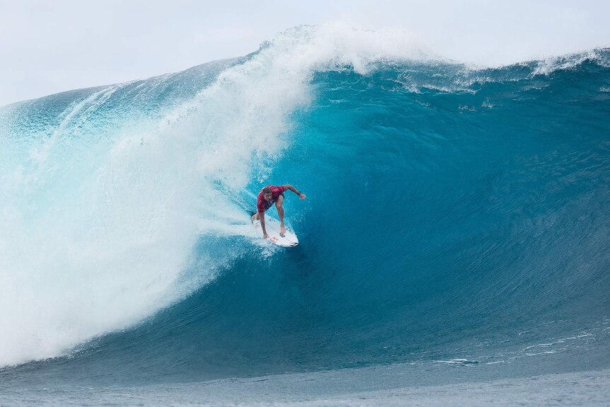 Mick Fanning surfing in Tahiti