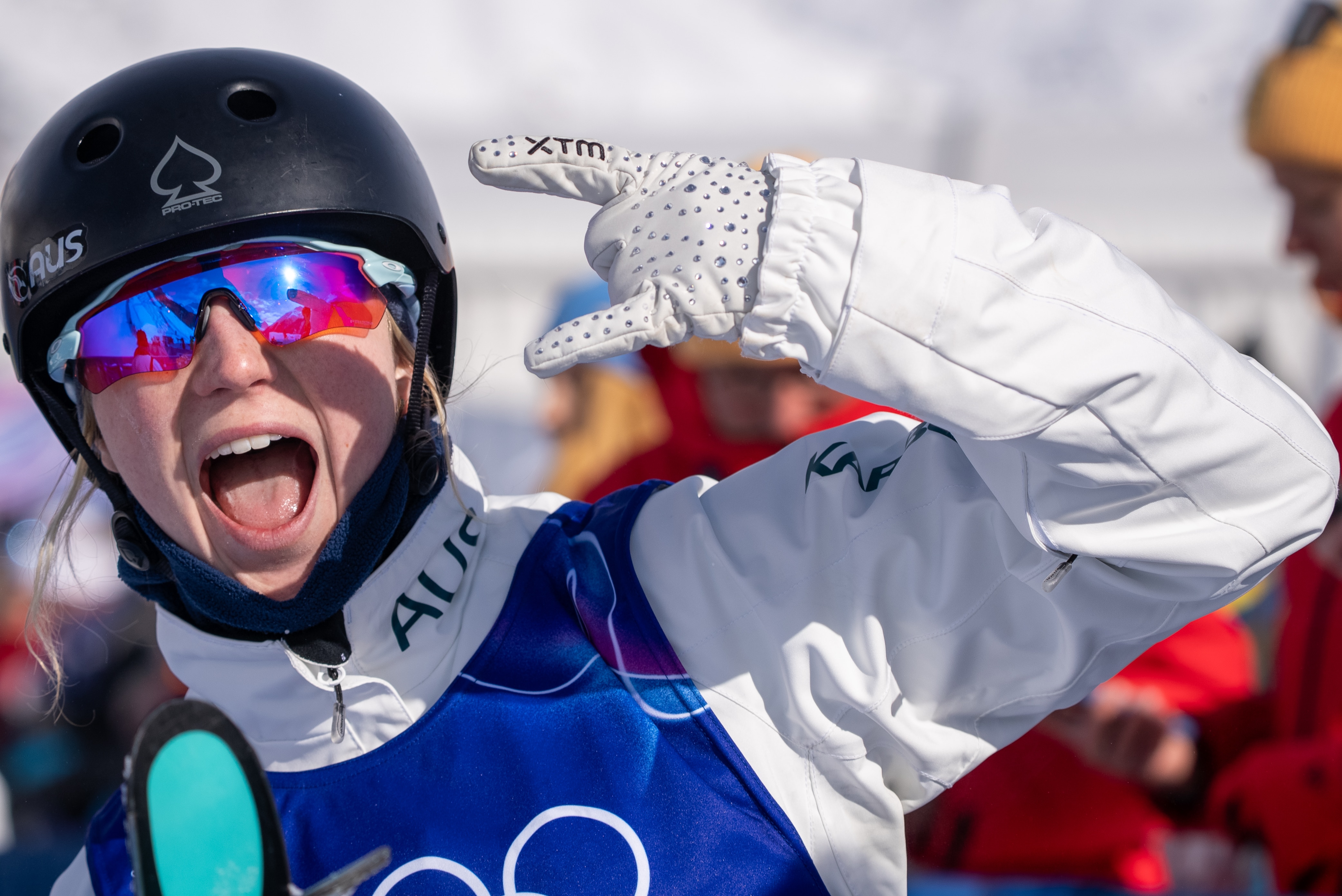 Sidney Stephens celebrates with a hand gesture