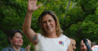 Former US Navy SEAL Kristin Beck dared Mr Trump to tell her she was not worthy to her face.