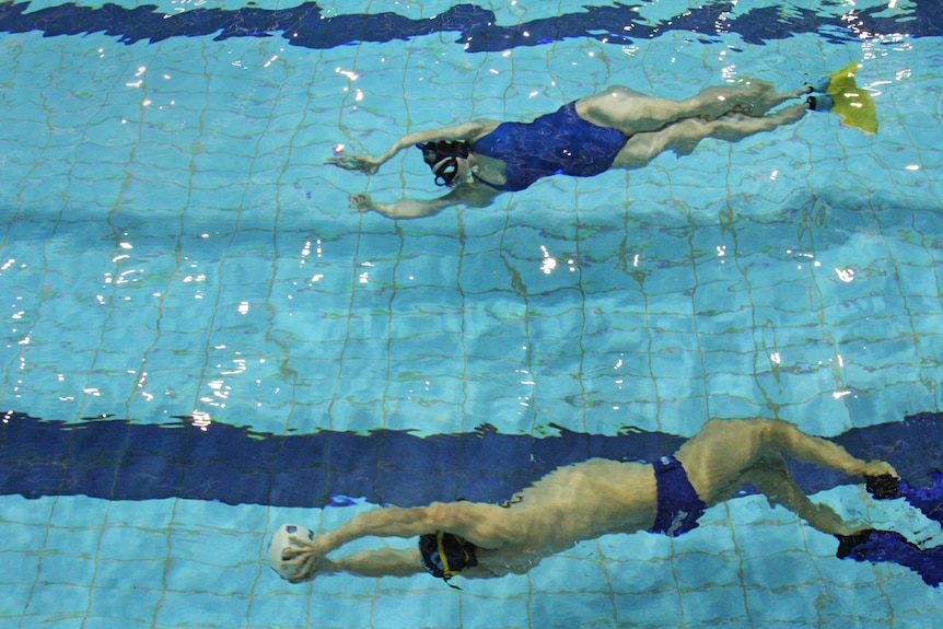 Underwater rugby training