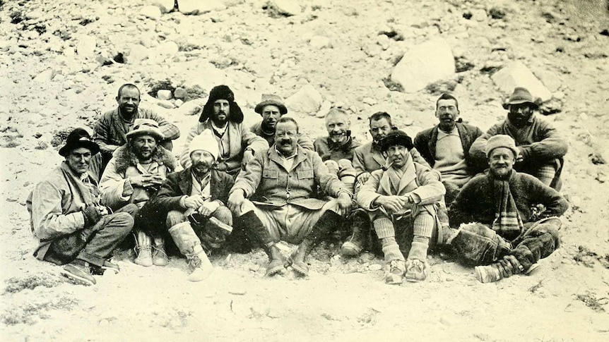 A black-and-white image of Mount Everest expeditioners from 1922