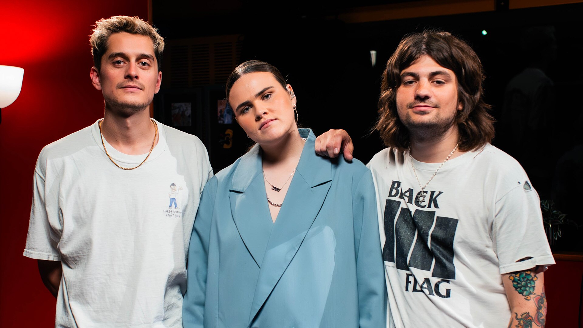 venbee - 'Messy In Heaven' (live for Like A Version) - triple j