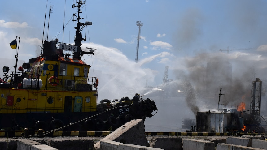 La Russie attaque un port ukrainien un jour après la signature d’un accord pour débloquer les routes commerciales de la mer Noire