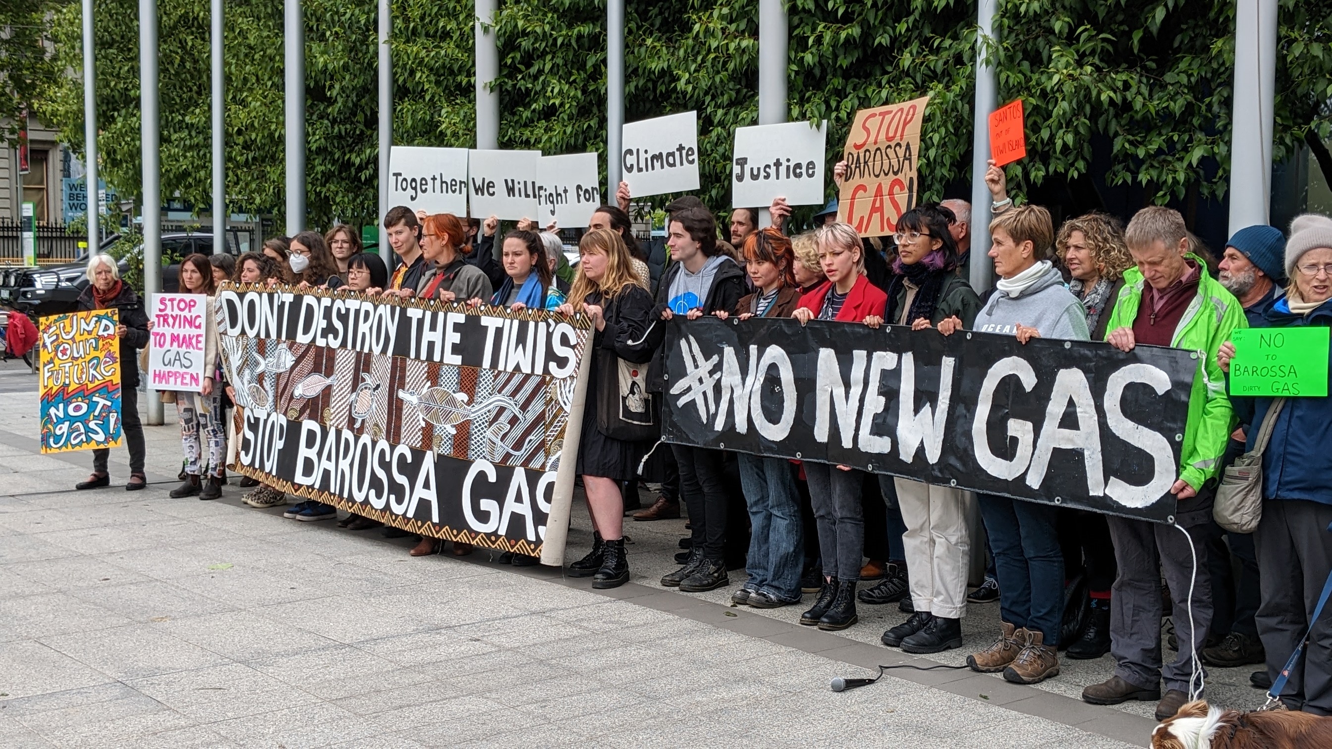 Santos' $4.7 billion Barossa gas project to remain on hold as Federal ...