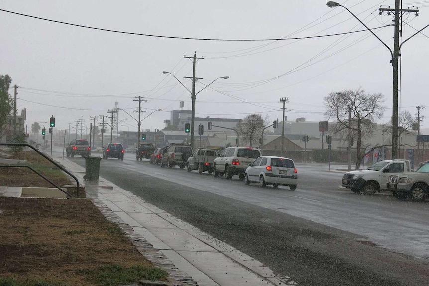 Rain falls in Mount Isa in north-west Queensland