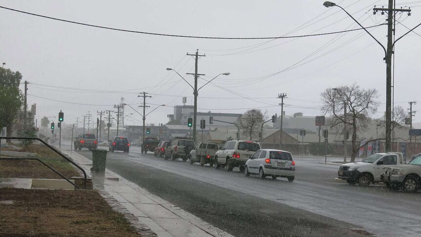 Rain falls in Mount Isa in north-west Queensland