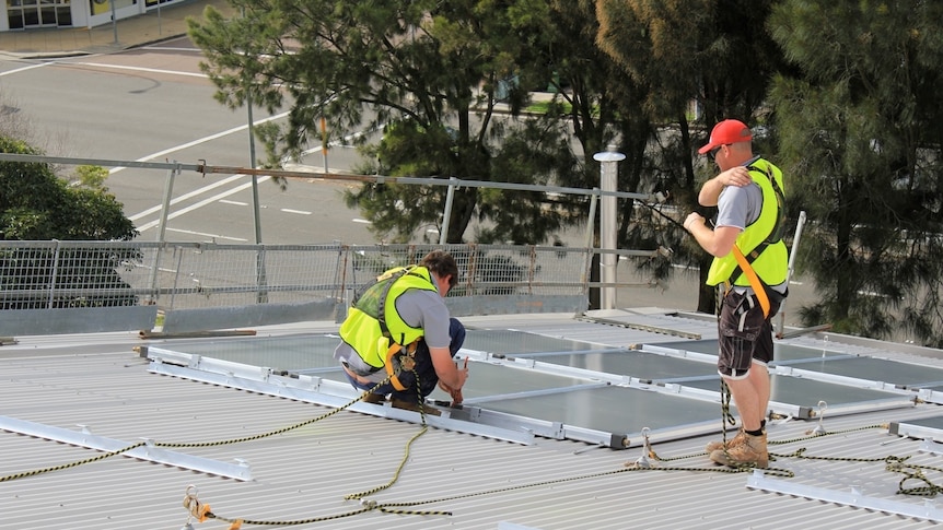 Solar panels being installed at Hamilton TAFE