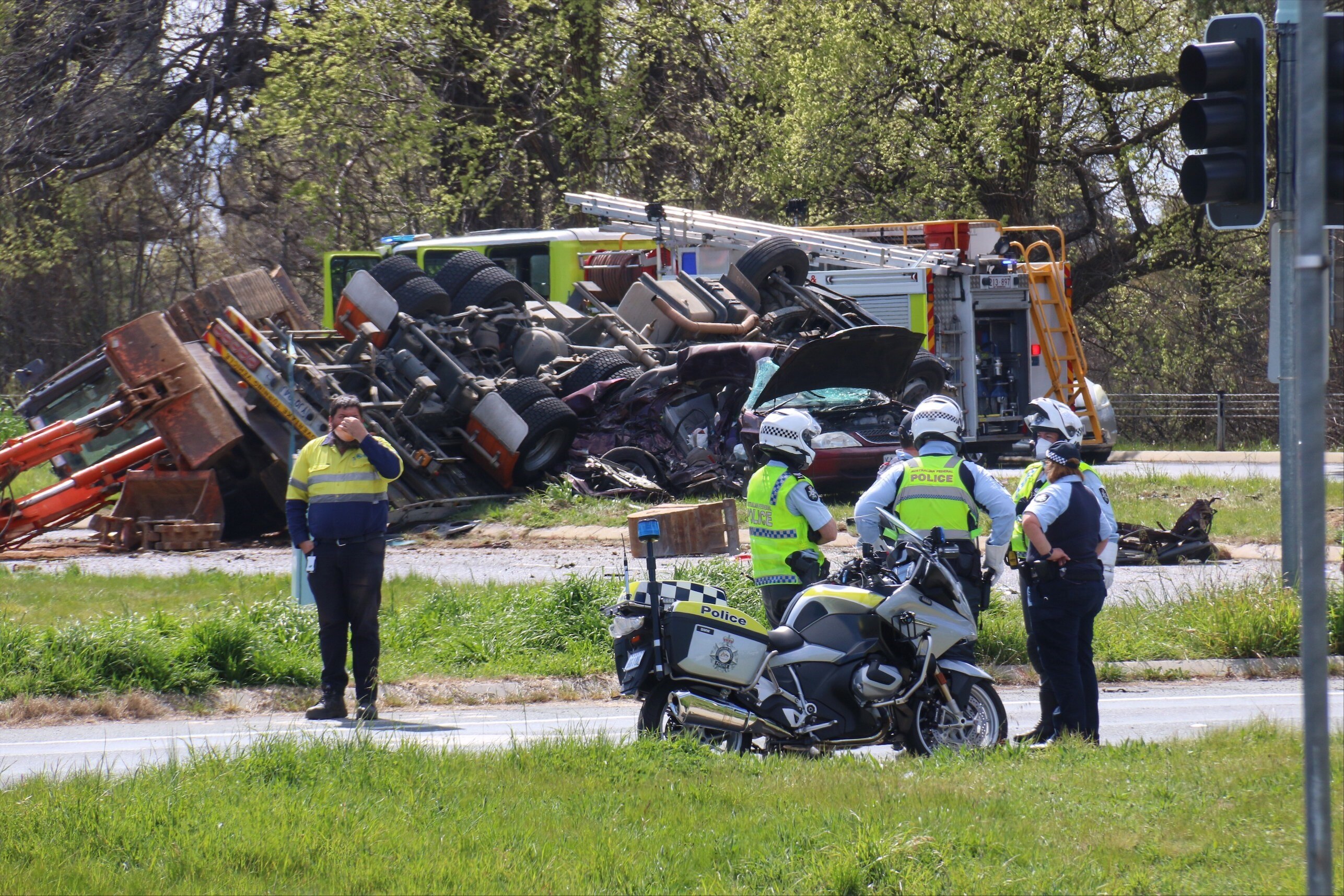 Man Dies In Crash Between Two Cars And Truck On Barton Highway In ...