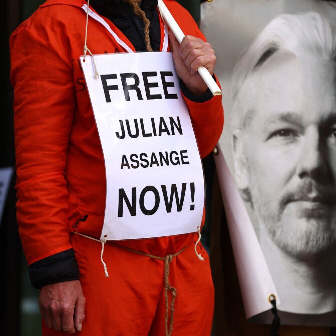 Assange supporter