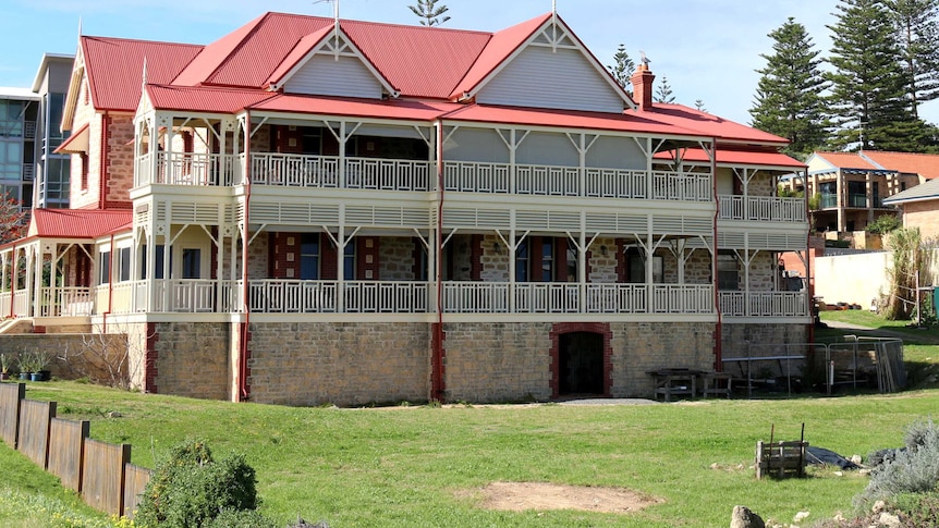 Historic mansion Tukurua in Cottesloe is up for sale 27 July 2014