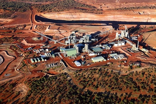 An aerial shot of a mine site in the desert