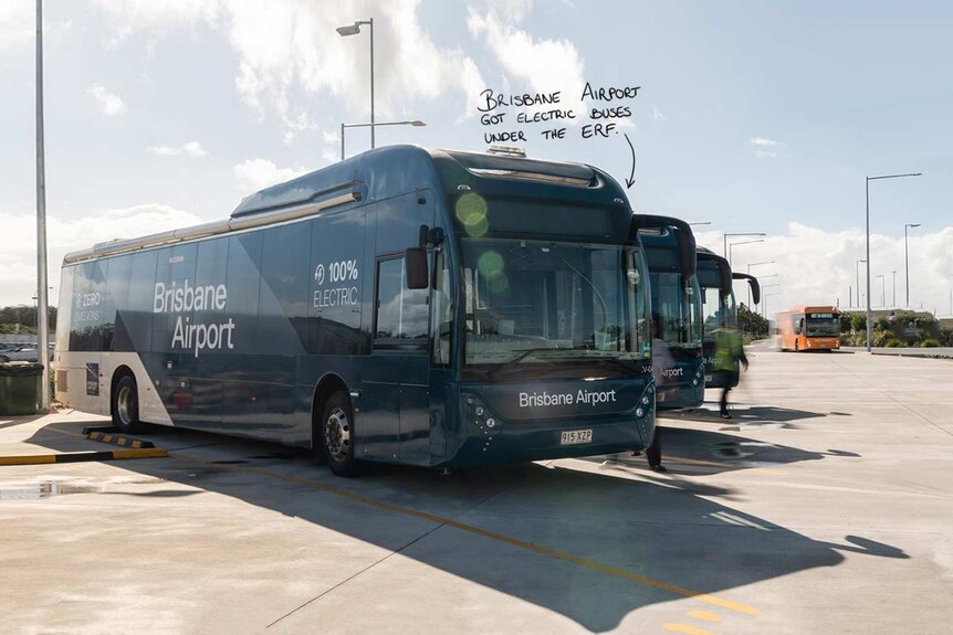 An electric bus parked on the tarmac at Brisbane Airport.