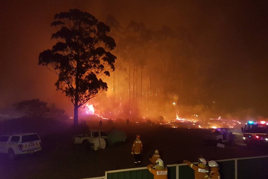 Firefighters responding to large bushfire at Comboyne NSW, September 24, 2017.