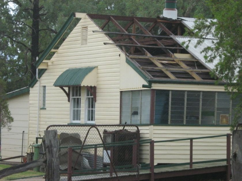Storms hit southern Queensland - ABC News