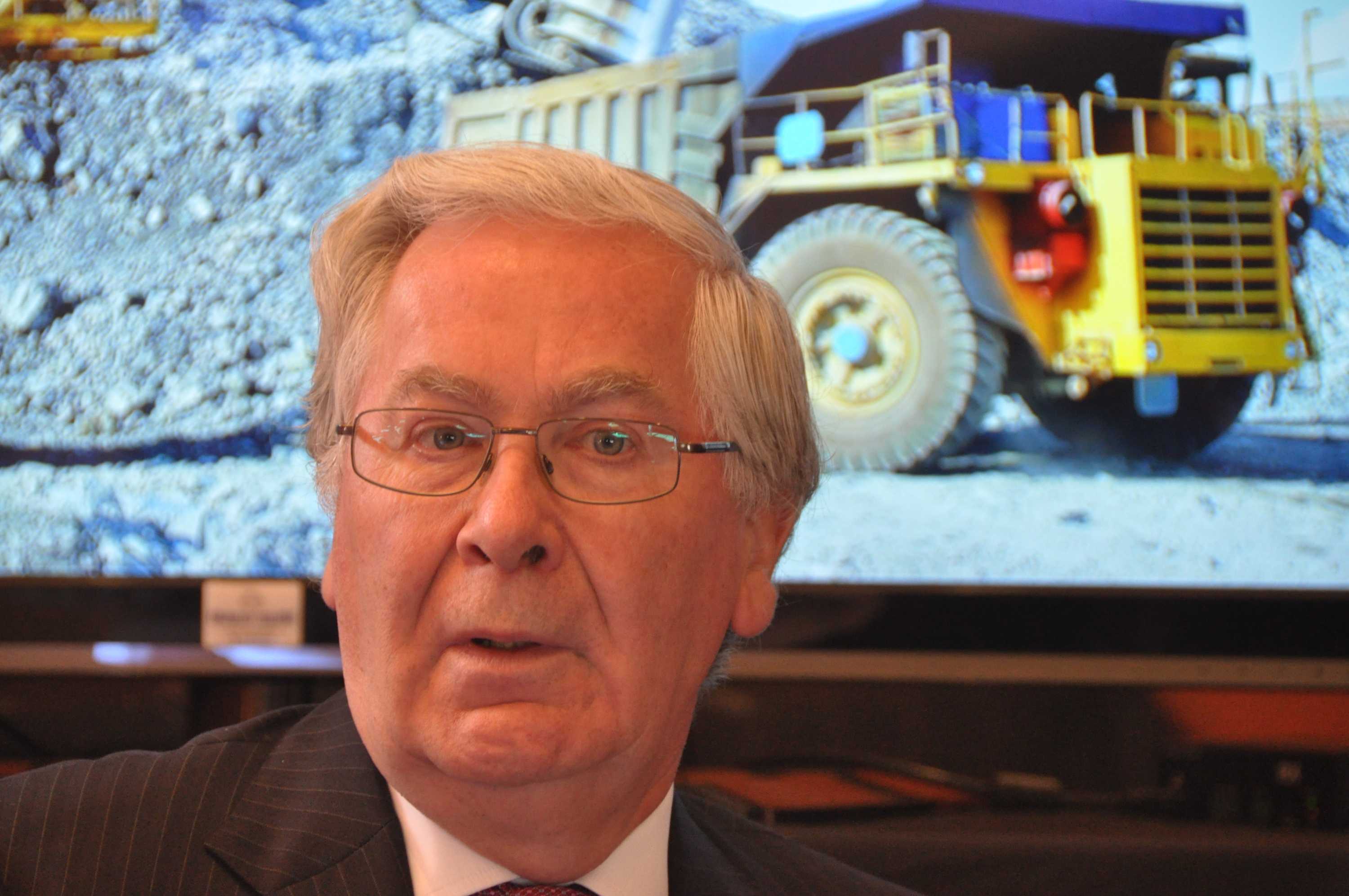 WA miners unite to fight gold royalties rise - ABC News