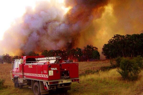 Fire truck at Gippsland bushfire
