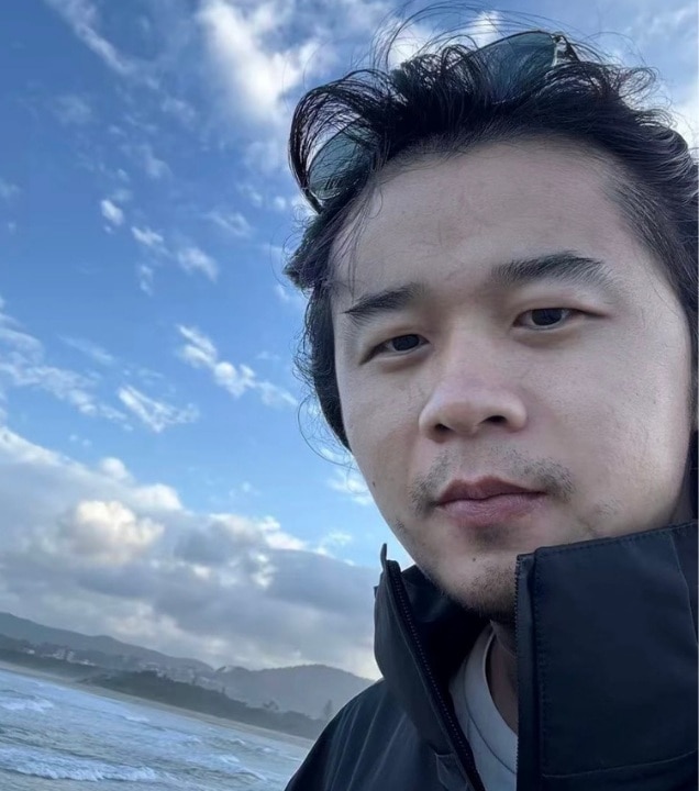 Friends pay tribute to Chinese backpackers killed in Qld flood