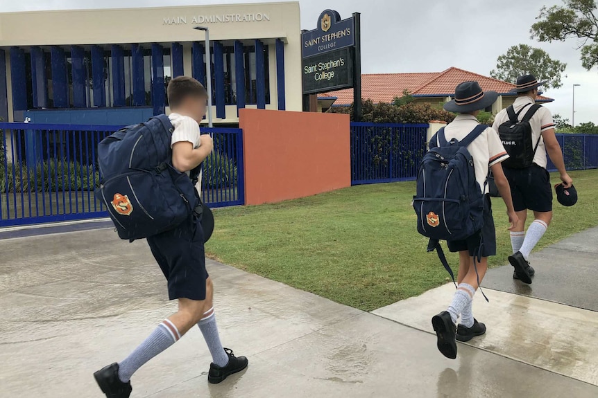 Students arrive at Saint Stephen's College