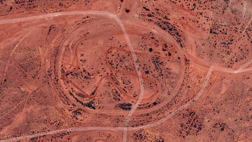 Australia's abandoned speedway tracks and the families who made them