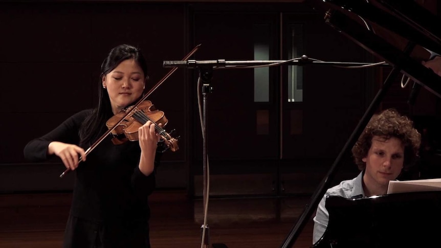 Emily Sun (violin) and Jayson Gillham (piano) play Clair de lune together.