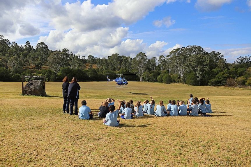 Drake school kids meet Barnaby Joyce