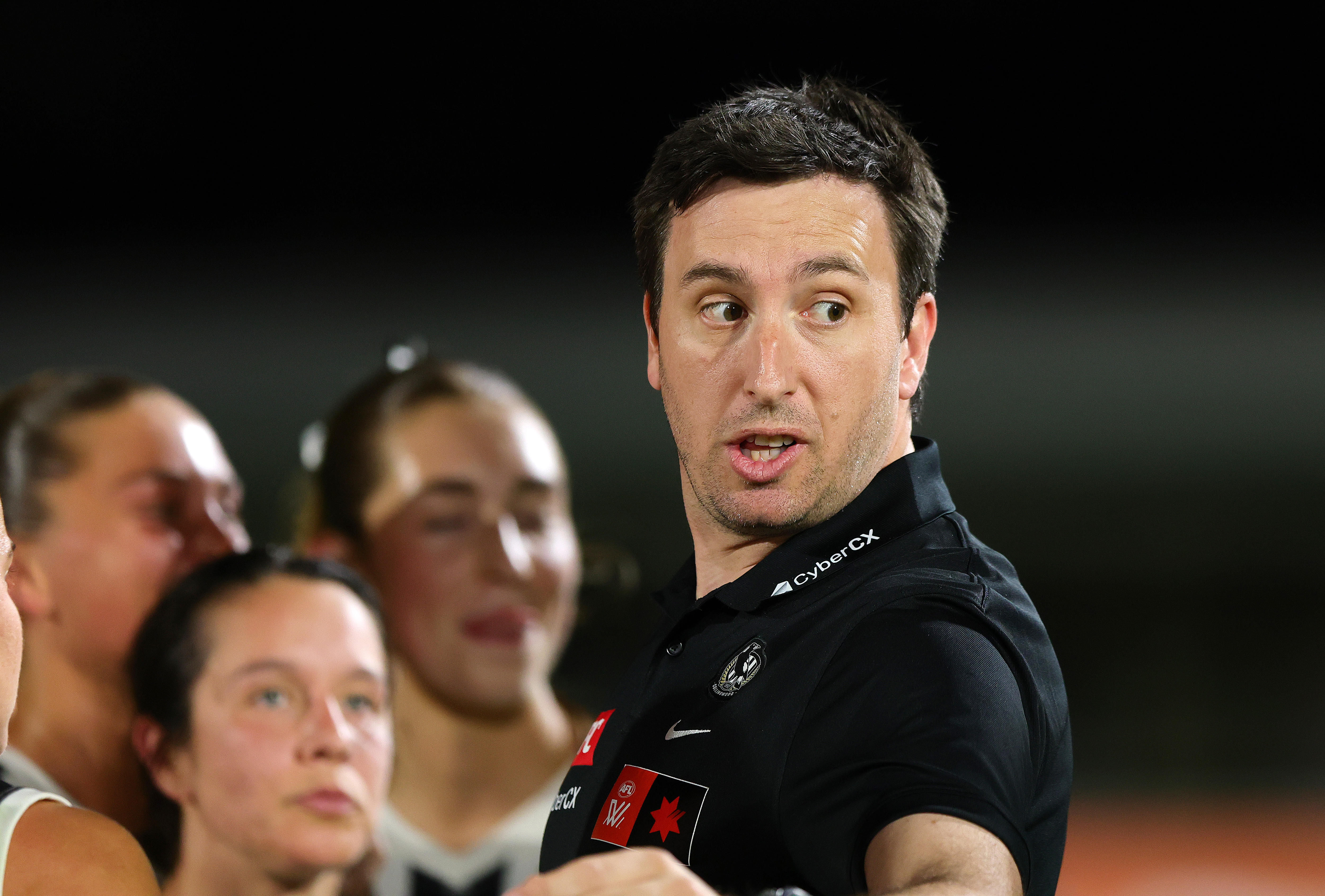 Collingwood crisis deepens with coach to leave struggling club